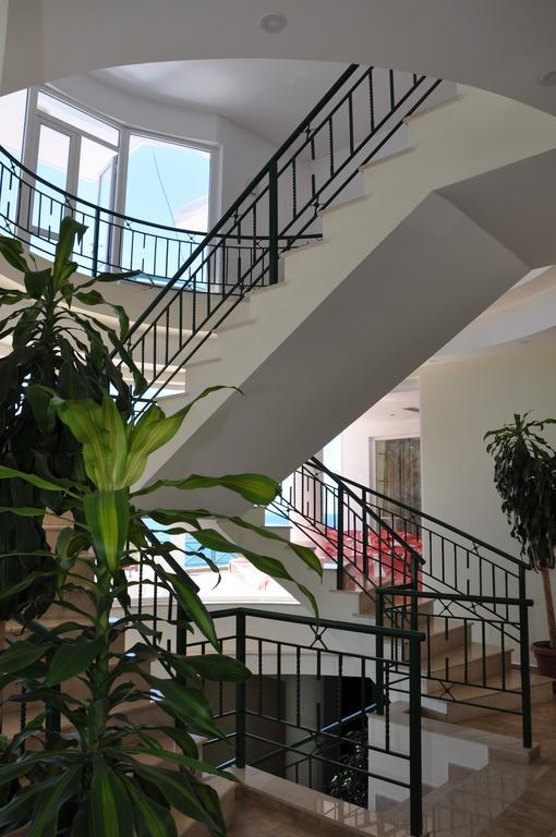 Hotel Maestral Saranda Extérieur photo