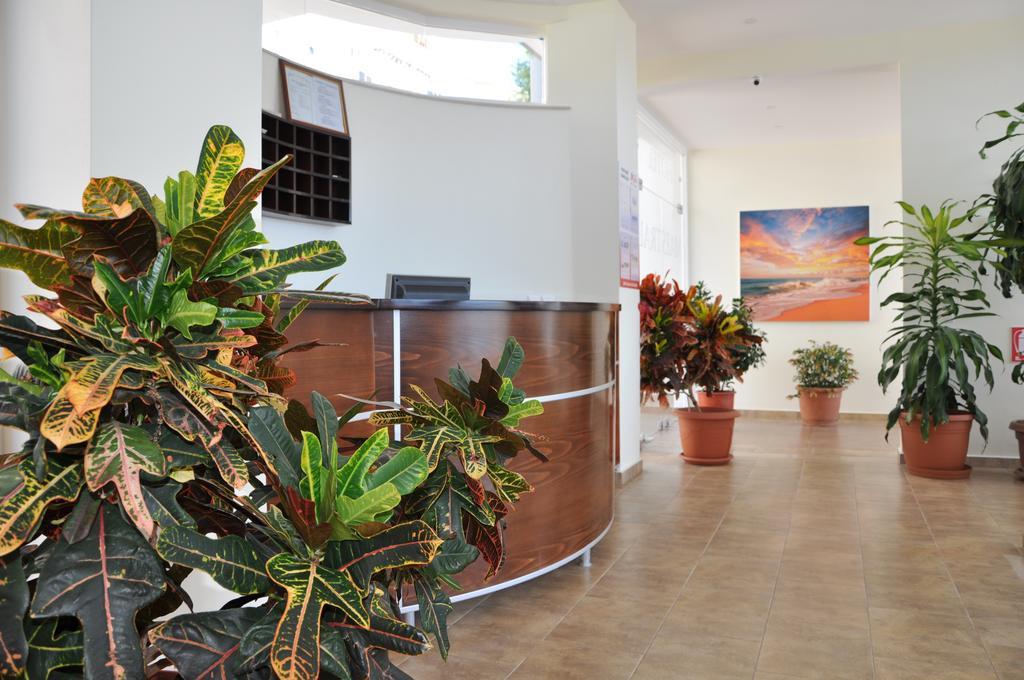 Hotel Maestral Saranda Extérieur photo