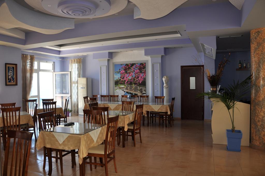 Hotel Maestral Saranda Extérieur photo